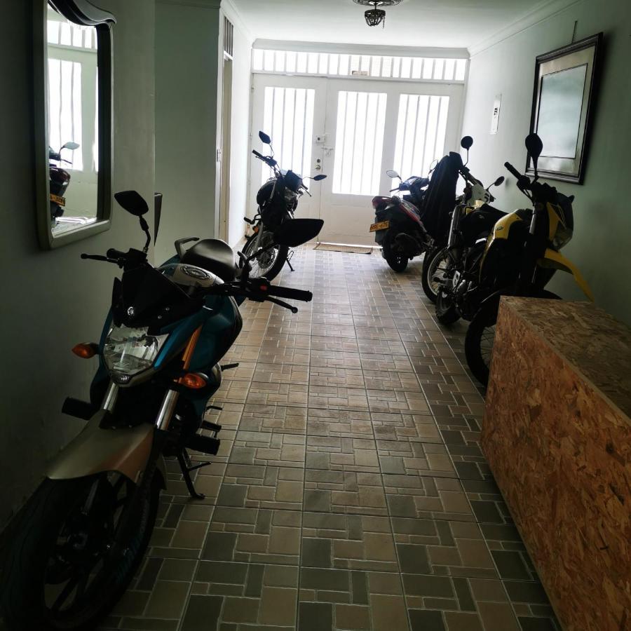 Hostel Brisas Del Nevado Ibague Bagian luar foto